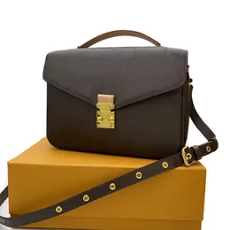 Luxurys designers väskor högkvalitativ äkta läder korsväska mode en axel handväska kvinnor 2022 handväskor klassisk brevväska grossist
