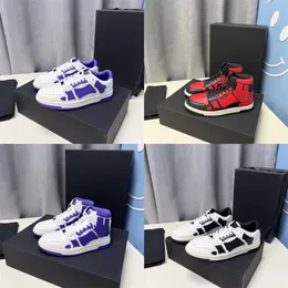 Skel-Top Hi Sneakers Luxury Designer Män Kvinnor Vår Casual Skor Läderben Applique Upper Eva Footbed Low High Top Basketball Skor 35-45 med låda