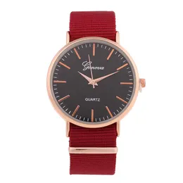 Nyaste män Kvinnor Klockor Lyx Geneva Tunn Shell Nylon Rose Gold Band Clock Boy Girl Student Business Outdoor Wristwatches