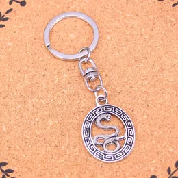 Fashion Neychain 34*25mm Snake Totems h￤ngsmycken Diy Jewel Car Key Chain Ring Holder Souvenir f￶r g￥va