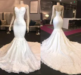 2021 Romatic Mermaidのウェディングドレス白いサテンの花の花のレースの恋人のビーズのジッパー背中の白い花嫁のウェディングドレスゲストプラスサイズ