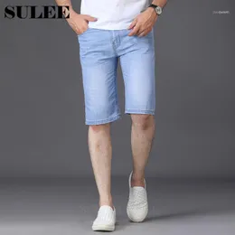 Mäns jeans som säljer sommar casual thin short homme de marque 2022 koreanska ungdomsmän denim shorts elasticitet distressed skinny men1