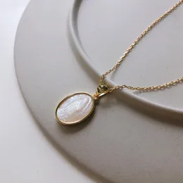 Silvology 925 Sterling Silver Shell Maria Necklace Gold Round Creative Figure Pendant Necklace for Women 2019 Silver 925 Jewelry Q0531