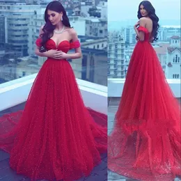 Seksowne czerwone arabskie sukienki wieczorowe Dubai noś na ramionach dziurka od klucza perły krótkie rękawy Tiul otwarty back plus size Celebrity Prezenta