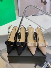 Primavera 2022 sandali Baotou tacchi alti da donna tacchi spessi indietro scarpe vuote in pelle francese