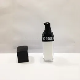 10PCS 30ml 50ml 100ml Praça Acrílico Loção Bomba Garrafa Branco Preto Tampa Alta Qualidade Comestic recarregáveis ​​creme Garrafas Embalagem