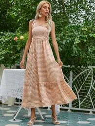 Gingham Shirred Tie肩のカミが彼女のドレス