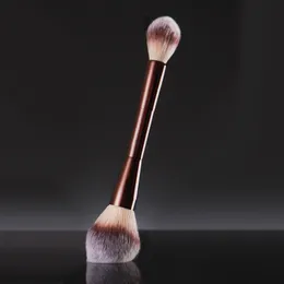 Podwójne głowice pędzle do makijażu proszek stożkowy wyróżniacz pędzelka pędzelka do makijażu Flame-up Highlighter Cosmetic Szczotka Narzędzia 201008