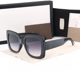 ブランドデザイナーサングラス高品質サングラス女性男性メガネレディースサングラス UV400 レンズユニセックスボックス付き 552