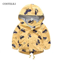 COOTELILI 80-120 centimetri carino stampa auto tuta sportiva dei ragazzi Trench e impermeabili primavera vestiti dei bambini autunno bambini giacca per ragazzi LJ201007