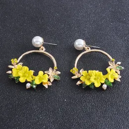 Fashion- Ethnic Bohemian 18K Gold Plated Brand Hoope Dangle Flower Earrings for Women White Pearl Statement Earrings Wholesale Price