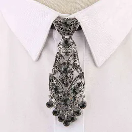 Modepersonlighet Kristallhalten Trendiga General Korean Wine Party Wedding Ceremony Metal Short Luxury Tie Men Tillbehör Y1229