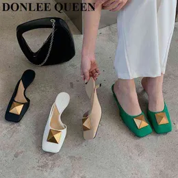 النعال Lente Vrouwen النعال Merk Klinknagel Dames Sandaal Slip Op Vierkante Neus Muilezels Schoenen Dunne Med Hak عارضة الشرائح Zapatillas 220307