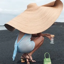 Modna duża plaża Sun Hat Anti-UV Sun Protection Sedbelble Słomowa Cap Cover Zakresywny Sunshade Beach Sombrero Mujer Y200602