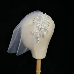 Brudslöjor Vit Lace Headband Veil för bröllopsfest Kristallpärlor Birdcage Hårtillbehör Véu de Noiva