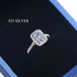 Fedi nuziali super scintillanti Gioielli di lusso Vero argento sterling 925 Taglio smeraldo 5A Cubic Zircon CZ Diamond Gemstones Eternity Party Women Anello di fidanzamento