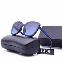 2022 Designer Sunglass luxo óculos de sol mulheres Óculos ao ar livre tons moldura de pc moda clássico senhora sol óculos espelhos para mulheres com caixa A-44