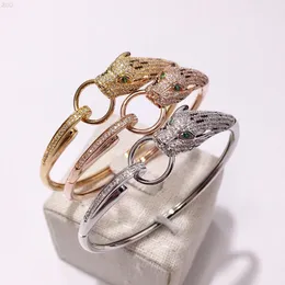 Fashion Leopard Animal Cuff Bangle Paved Aaa Zircon Stone Panther Circle Design Bracelet for Women Wedding Party Jewelry