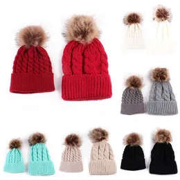 Мода родитель-ребенок Pom Pom Beanie 9 цветов Зимние теплые Имитация шерсти енота Вязаные шапки Открытый Beanie Keep Warm Beanie Hat