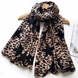 New Designer Women Fashion Star Leopard Print Viscose Shawl Scarf Lady Wrap Stole Foulard Muslim Hijab Caps Beach cover Sarong