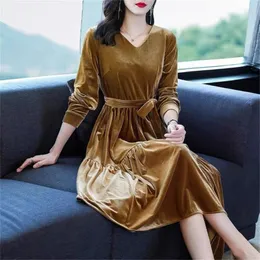 Casual Klänningar Höst Kvinnor Snygg Vintage Lång Klänning Fullständig Ärmlös Ruffles A-Line Femme Solid Velvet Party Vestido Robe