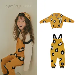 EnkeliBB Limite D Kid Girl Leopard Overall and Coat Matching Children Korean Autumn Winter Clothes Knitted Overalls 201128