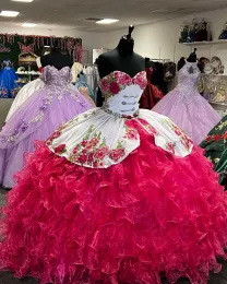 Vit och heta rosa quinceanera klänningar blommor organza ruffles korsett tillbaka pärlor skräddarsydd söt 16 formell tävling boll klänning prinsessa slitage 403