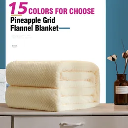 Warm Mesh Pineapple Grid Soft Flannel Blanket Bed Sofa Solid Color Coral Fleece Carpet Blanket Pet Scratch-proof Soft Light Blankets YL0187