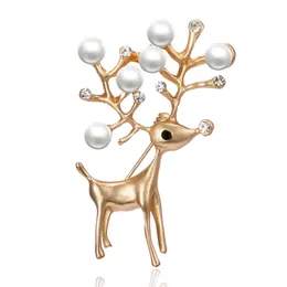 Elegant Pearl Rhinestone Lovely Deer Brooches Women Christmas Reindeer Pins Luxury Coat Corsage Fashion Gifts