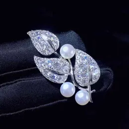 Natural Fresh Water Pearl and Leaf Broszka Pin 925 Sterling Silver z Cubic Cyrkon Fine Kobiety Biżuteria na płaszcz
