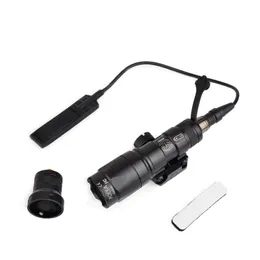 Airsoft Tactical SF M300 Mini Scout Light 250lumen Taktisk ficklampa med fjärrkontaktsvansfäste för 20mm vävskena