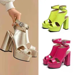 샌들 Escarpins de Luxe Couleur Bonbon Pour Femmes Chaussures Styliste à Talons 보상 Diapitoves Bouche Poisson Discothèque 220121