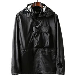 Herrenjacken Goggle Kapuzenjacke Frühling und Herbst Outdoor-Windjacke Modemarke Metall-Nylon Oberbekleidung Mäntel Beliebter Streetstyle in Europa und Amerika