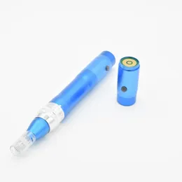 Derma Pen Auto Microneedling Therapy Derma Stämpel Electric Micro Needle Dermapen DP05 med 2 batterier 10st Patroner med Air Express