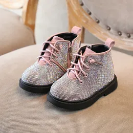 Fashion New Winter Barnskor Prinsessan Rhinestone Girls Anti Slip Foot Warmer Fashion Snow Martin Stövlar 1-3 år gammal. LJ201027