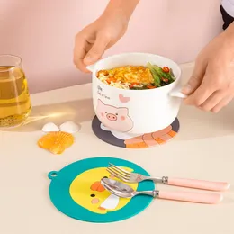 Isoleringskudde Högtemperaturbeständig Hushållsdisaster Casserole Mat Bowl Plate Kustar Silikon Anti-Scalding Table Mats Ny A22