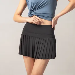 Yoga Roupfits Tennis Skirts Shorts Roupos de ginástica Mulheres que administram esportes de golfe Fiess Saias de golfe com bolso calça sexy Salia plissada respirável