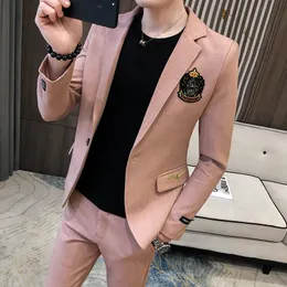 Summer Badge Men Suits for Wedding 2 Pcs Set Costume Homme Casual Slim Terno Tuxedo Streetwear Stage Singer Ropa De Hombre 201106