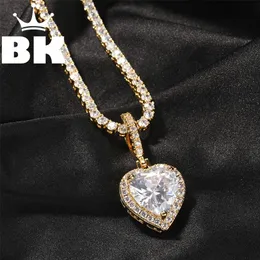The Bling King Peach Heart Pendant Halsband Färg Psychedelic Hiphop Full Iced Out Cubic Zirconia CZ Stone 220222