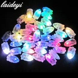 LAIDEYI 50 PCS Bunte LED-Ballonlichter Glow Flash Ball Lampen Papier Mini Laterne Ballonlampe Weihnachten Halloween Dekoration Y201020