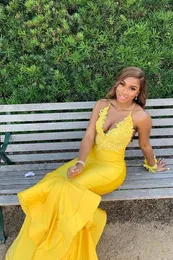 Sexig V Neck Yellow Mermaid Prom Klänningar 2021 Ruffles Lace Appliques Lång African Formal Evening Dress Party Gown