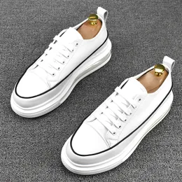 Design di lusso Scarpe da uomo stringate da sposa Scarpe casual Moda Sport Sneakers in pelle Primavera bianca Comoda piattaforma Mocassini per il tempo libero di marca Y111