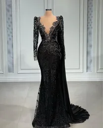 Black Lace Beaded Evening Pageant Dresses with Illusion Long Sleeve Cape 2022 Vestido festa longo luxo Mermaid Prom Engament Gowns