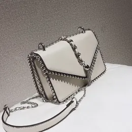 2019 Crossbody para couro bolsas de luxo mulheres sacos designer rebite borla cadeia bolsa de ombro sac um q1110 principal