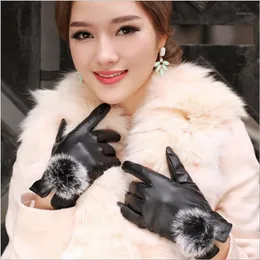 Rękawiczki bez palców 1 para 2021 Piękna futrzana kula skóra dla zimowej marki rękawicy luvas kobiety 1