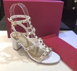 2020 Neue Lackleder SpanNd High Heels Frauen Einzigartige Designer Bezieht sich auf kleid hochzeitsschuhe sexig schuhe buchstab 1010