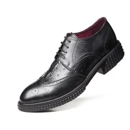 Fashion business black shoes man crocodile genuine leather men Brogue shoes comfortable luxury high quality men's dress shoes