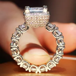 女性のための実質925のスターリングシルバーの宝石リング3カラットダイヤモンド婚約結婚指輪ファイントパーズジュエリー卸売
