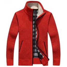 Męskie swetry Sweter Mężczyźni Gruby Ciepły Kartuar Zipper Sueter Masculino Pull Mens Stand Collar Plus Velvet Sweter Jesień Płaszcze Zimowe