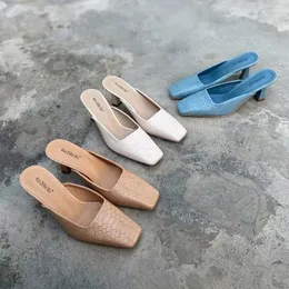 Wąż Drukowane Kobiety Mut Buty Moda Pompy Kwadratowe Półceń Slip Na Wysokich obcasach Sandals Slajdy Suma Sukienka Buty Stałe Kolor X1020